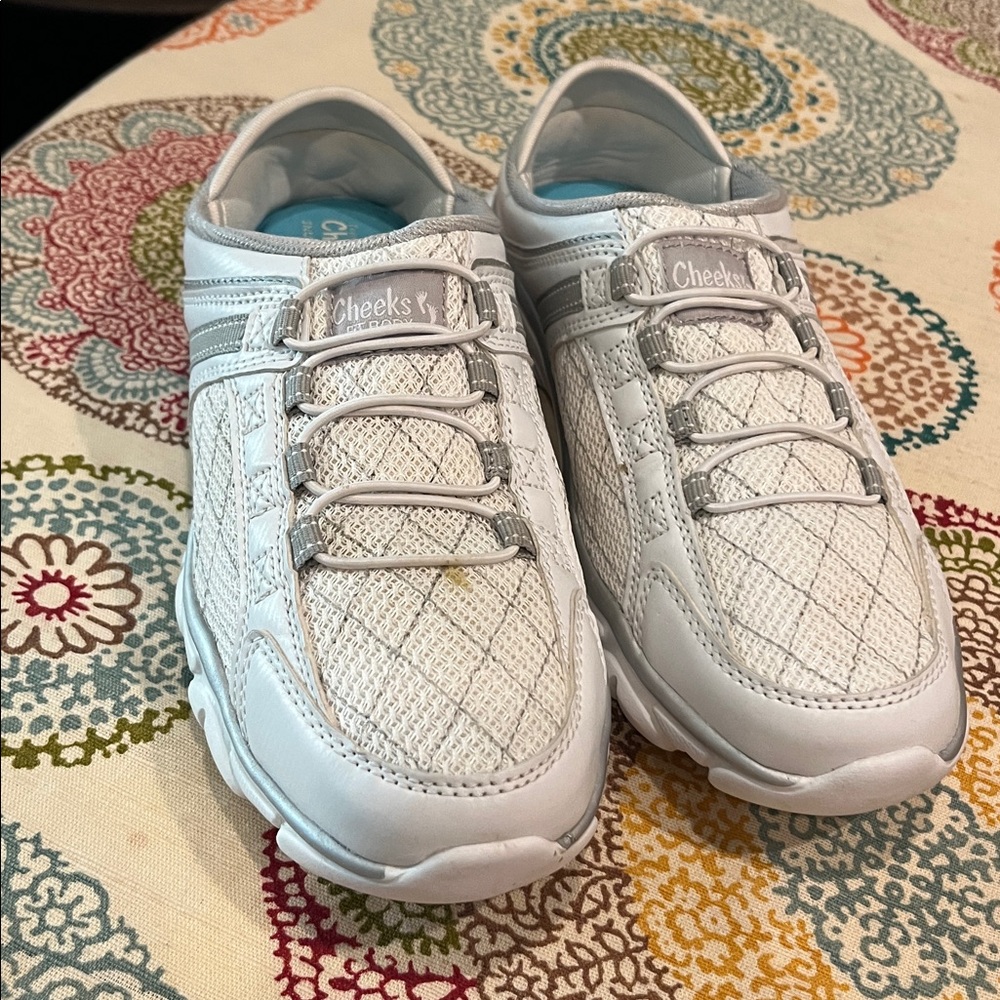 Cheeks Tony Little Snuggle Foam Slip-On Sneakers size 10 women’s